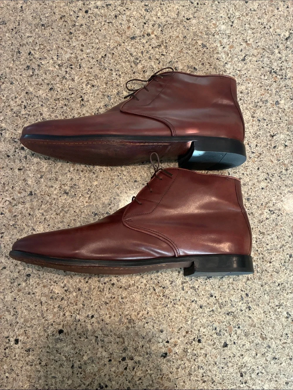 Men's 10.5 3E Florsheim Brown Leather Chukka Boots - Classic Lace-Up
